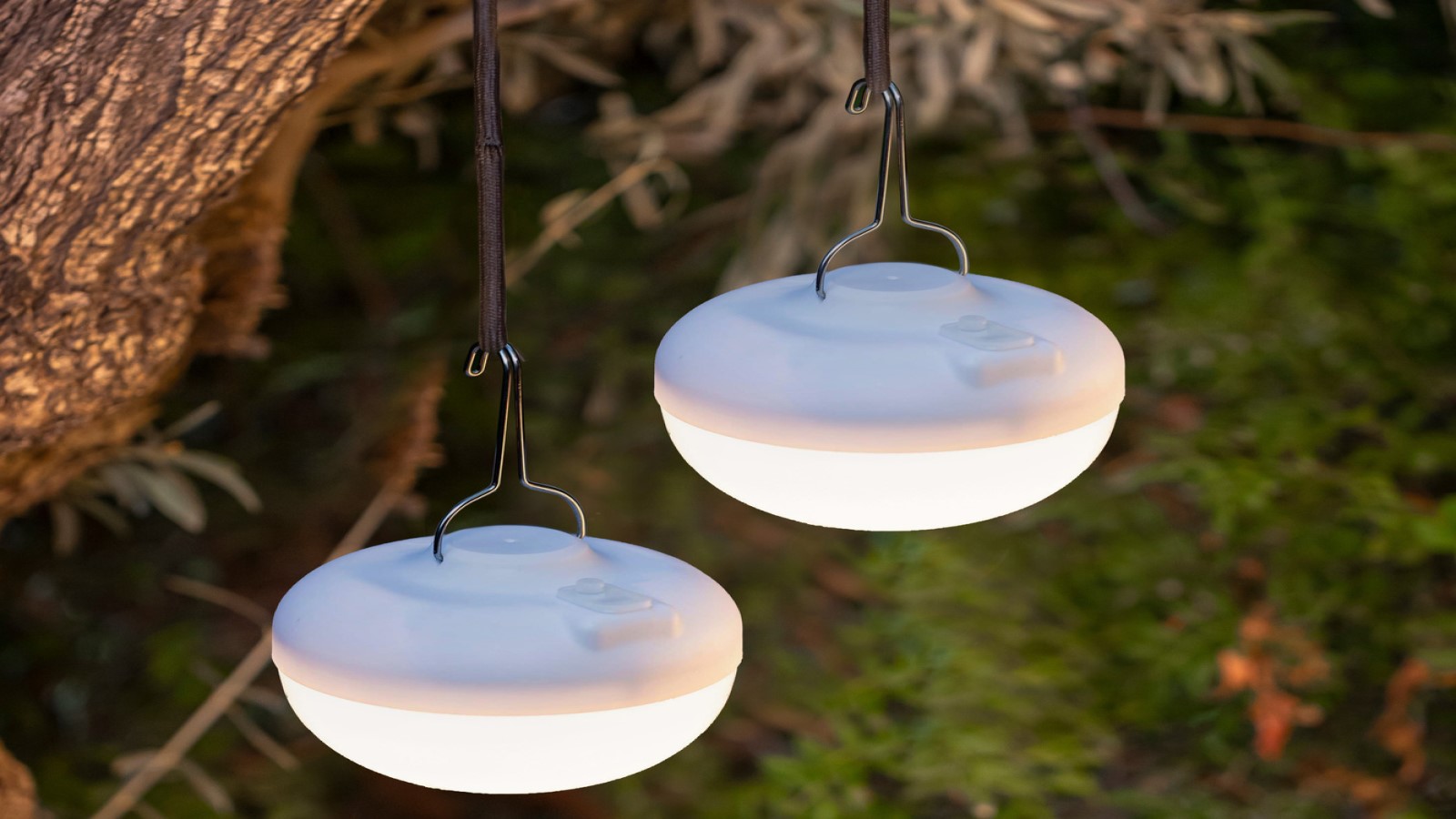 NEWGARDEN Cordless LED Ambiance Light Cherry 900-Lumens: Magnetic Base