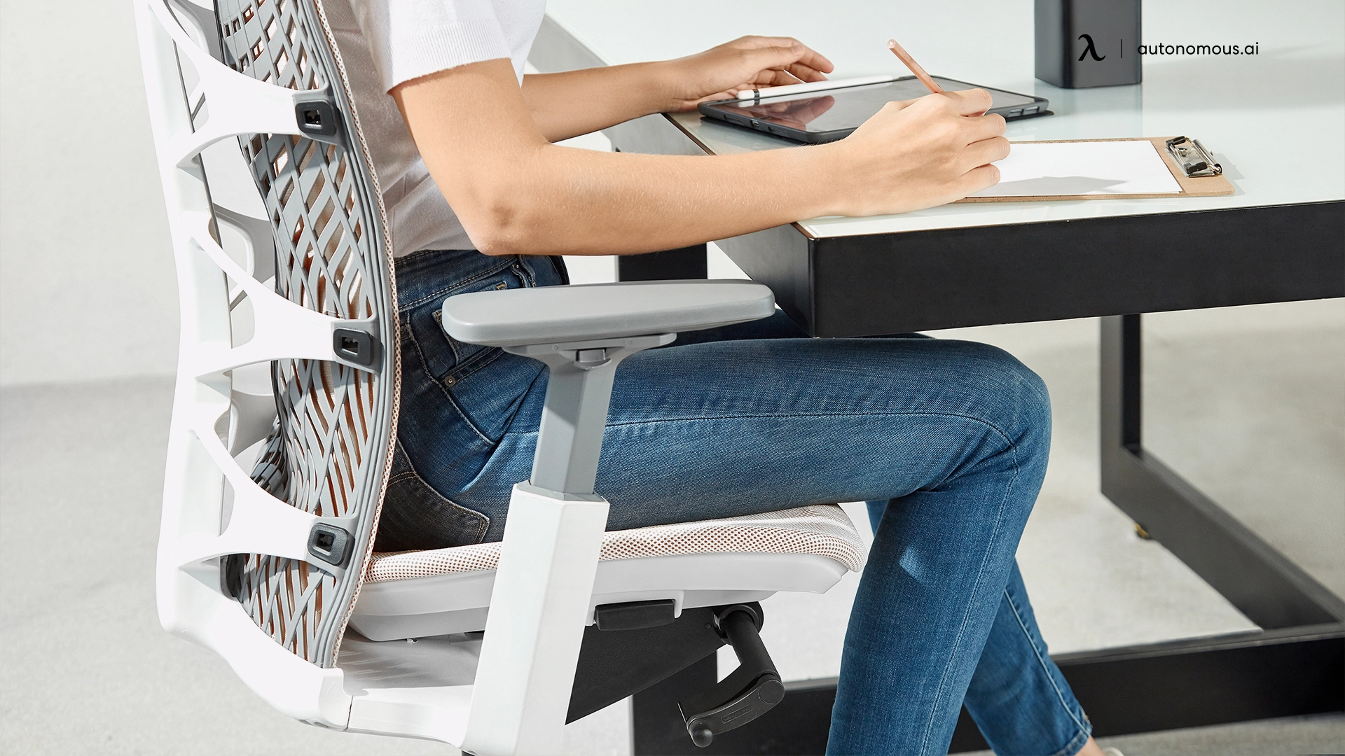 Factors to Consider When Selecting a Budget Office Chair