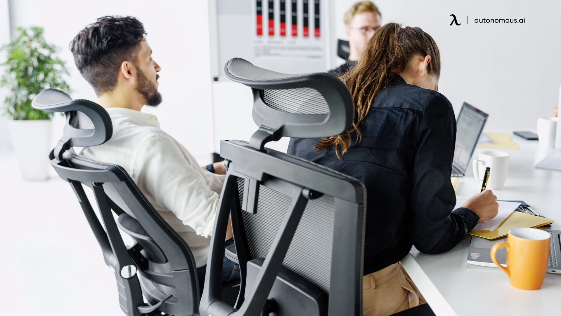 Importance of Office Chairs for Ergonomic and Health Benefits 