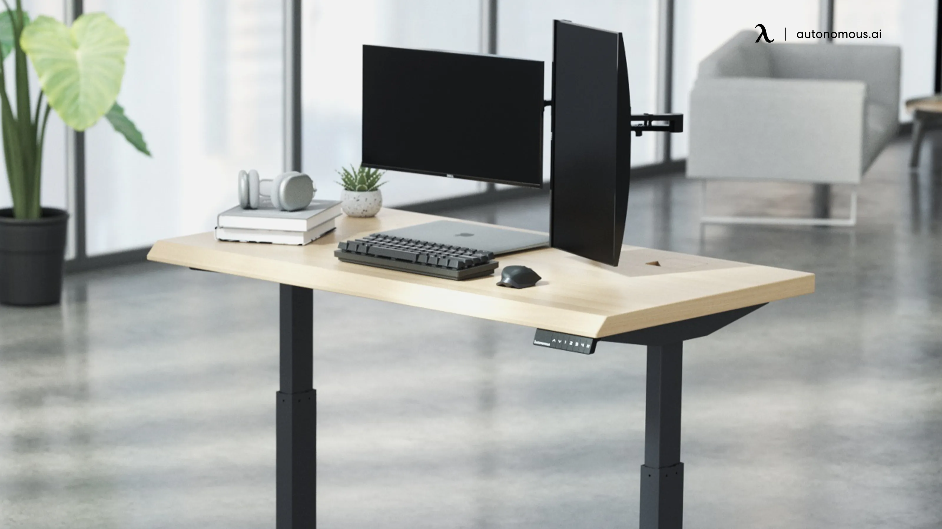 A Sustainable Choice: Top 10 Oak Desks for Eco-friendly Workspaces