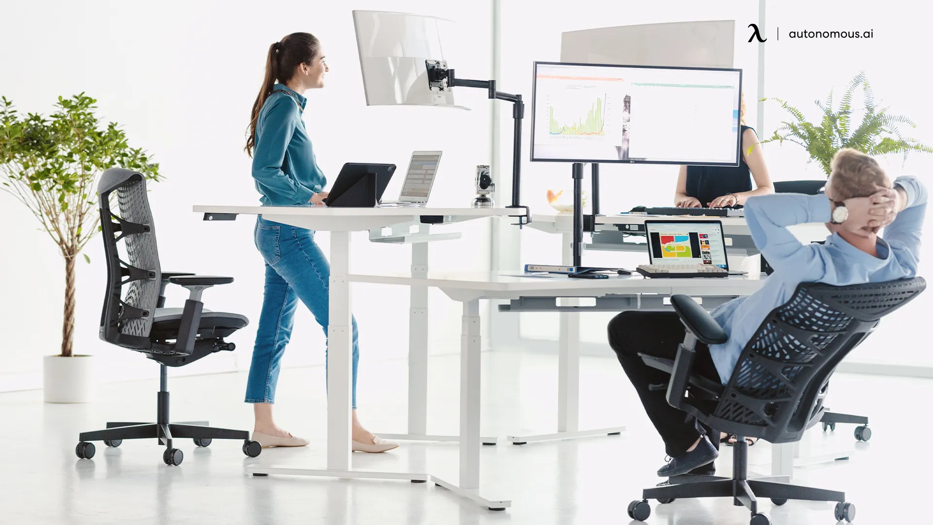 Benefits of Using Standing Desks for Posture Improvement