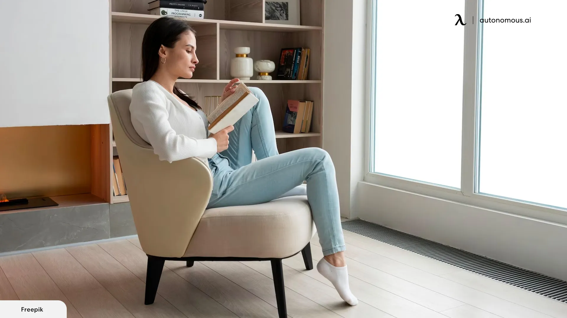 Characteristics of a Comfy Reading Chair