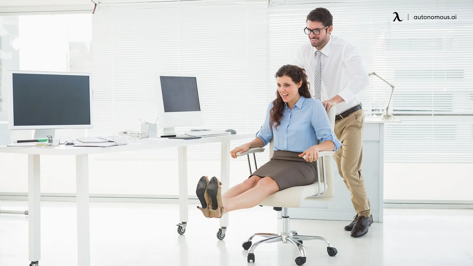 Misolant Ergonomic Office Chair with Footrest, Ergonomic Desk