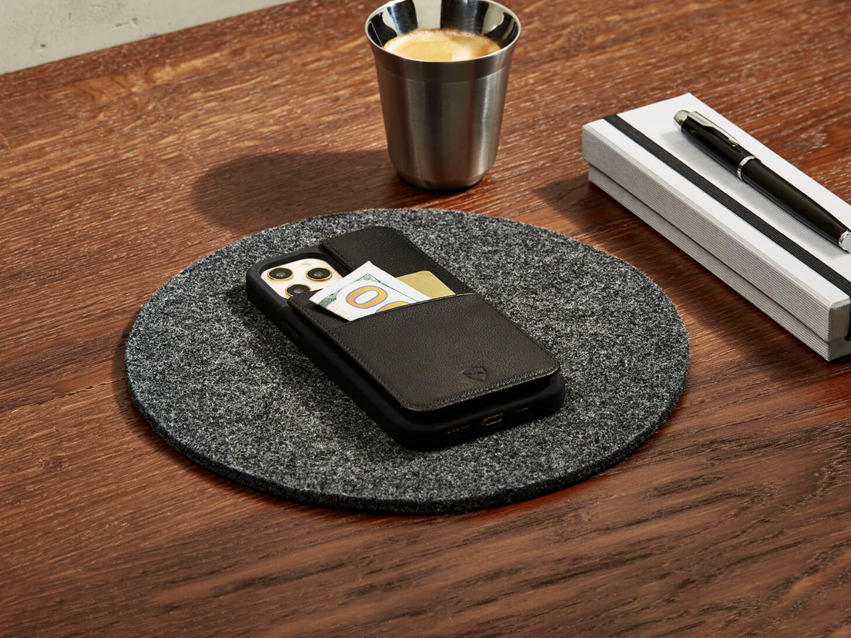 Vaultskin ETON: WALLET CASE for iPhone 15