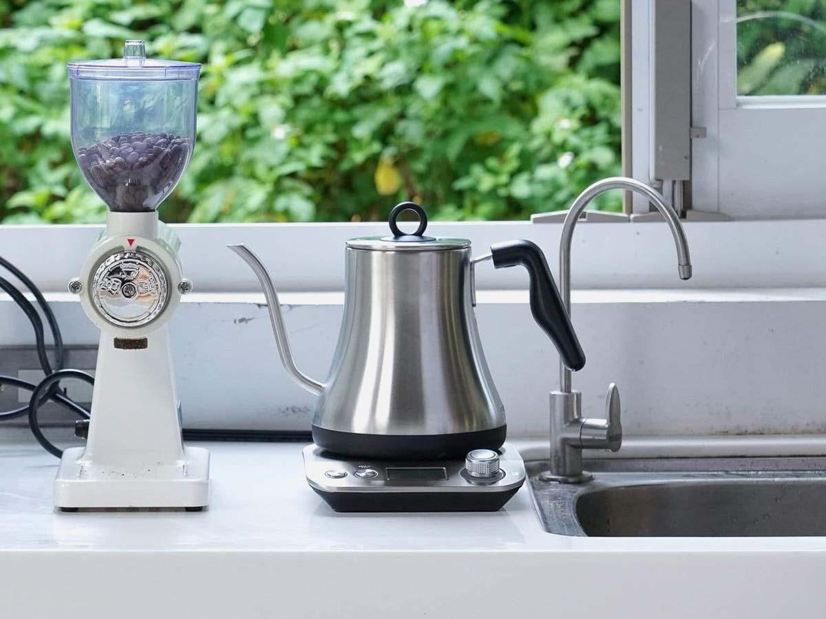 Electric Pour Over Gooseneck Kettle by OVALWARE