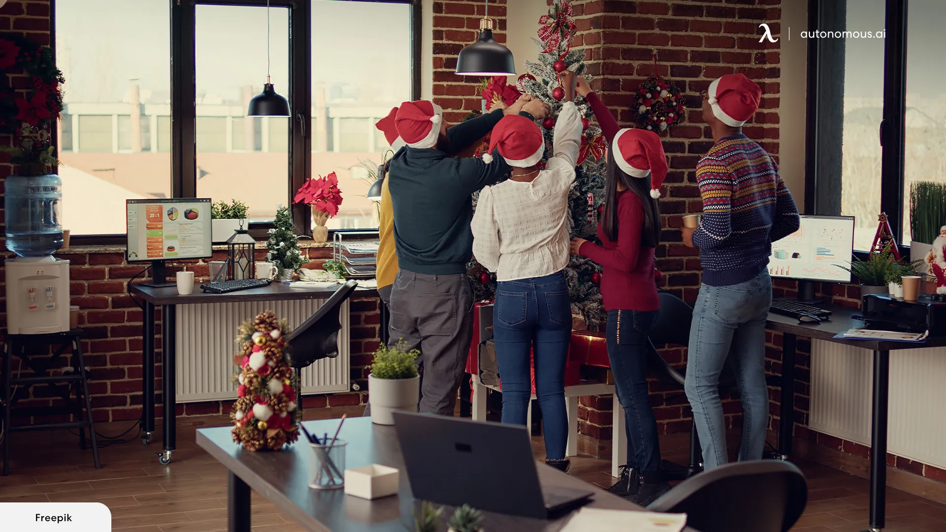 Xmas Office Activities: Enjoy the Holiday with Festive Fun