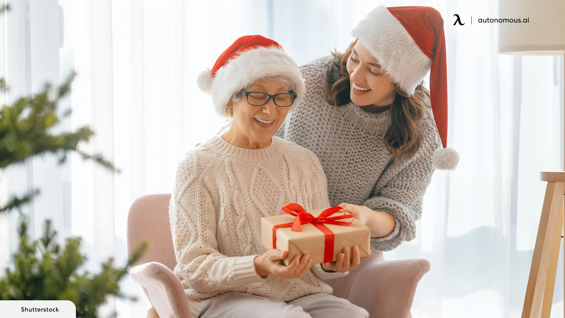 Xmas Gifts for Mom: Unique Ideas to Make Her Smile