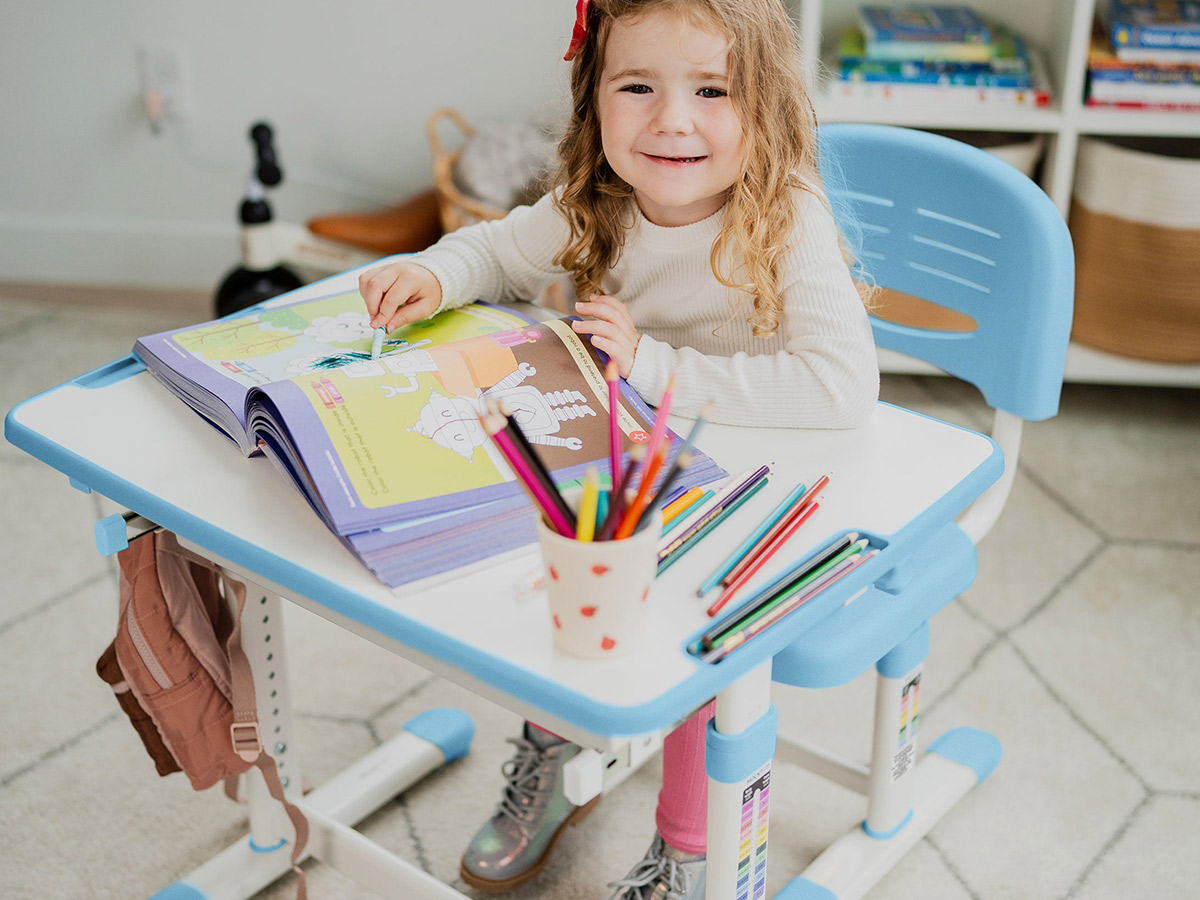 Mount-It! Kids Desk and Chair Set for Ages 3-10