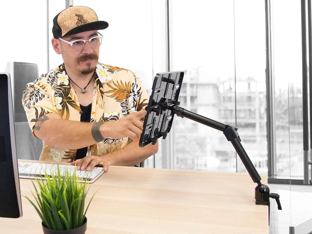 Mount-It! Universal Tablet Pole and Desk Mount