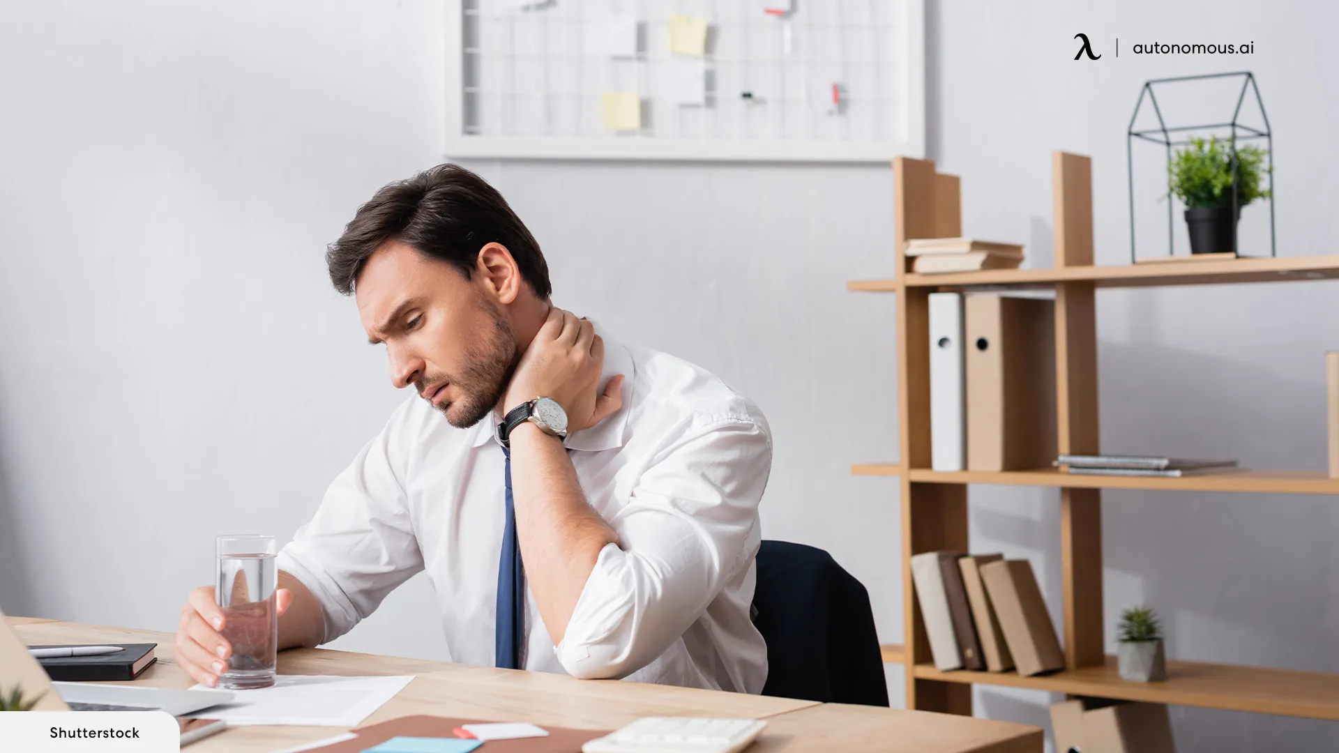 Tips for Office Workers with Uneven Shoulders and Neck Pain