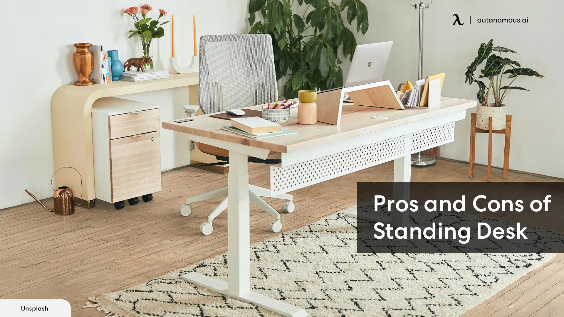 A Complete Guide to Pros and Cons of Standing Desk