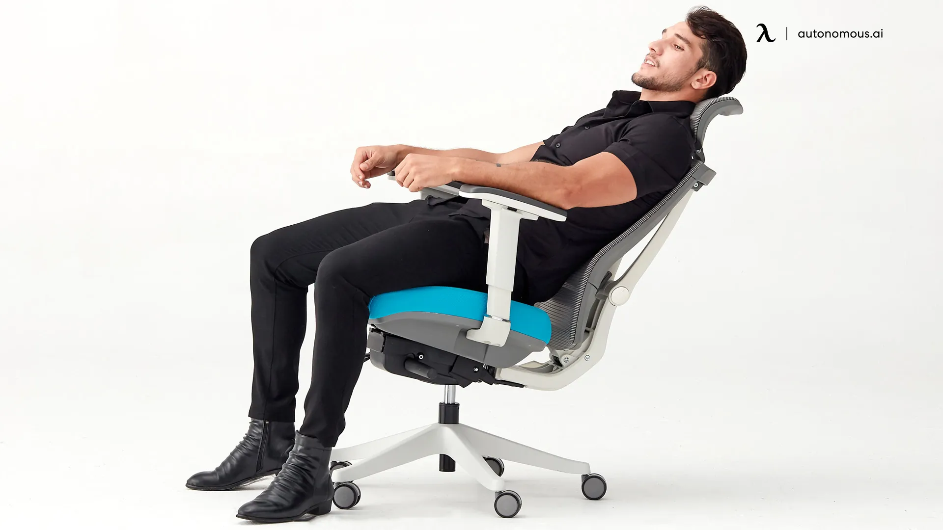 Dynamic Sitting Features for Enhanced Comfort