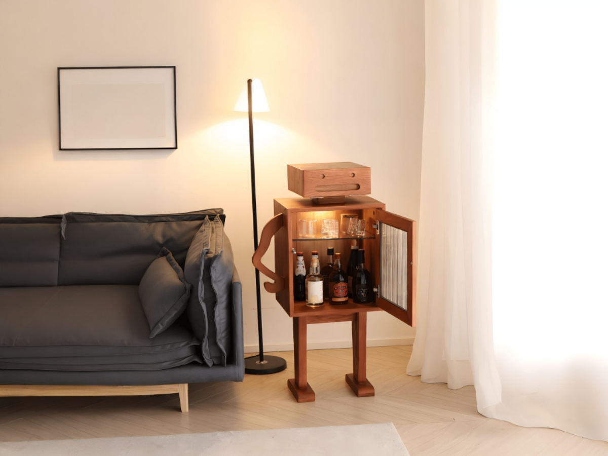 Lamp Depot Robotic Wine Cabinet: Head 360° Rotatable