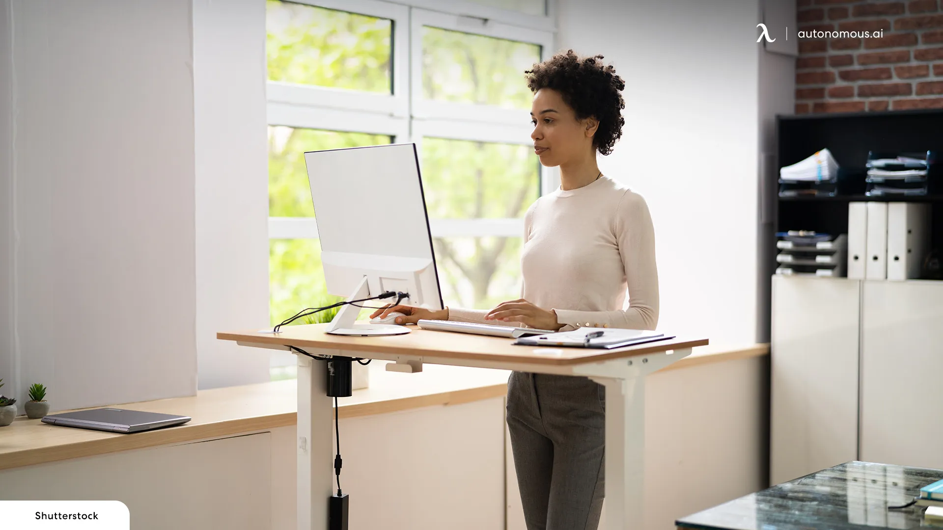 Key Features of a Standing Desk