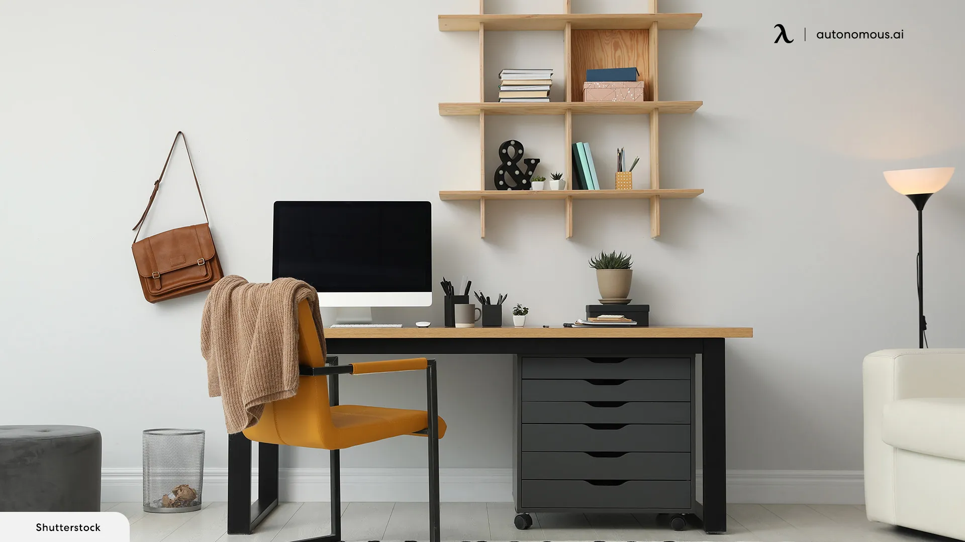 The Ultimate Guide to an Office Desk with Shelves in the UAE
