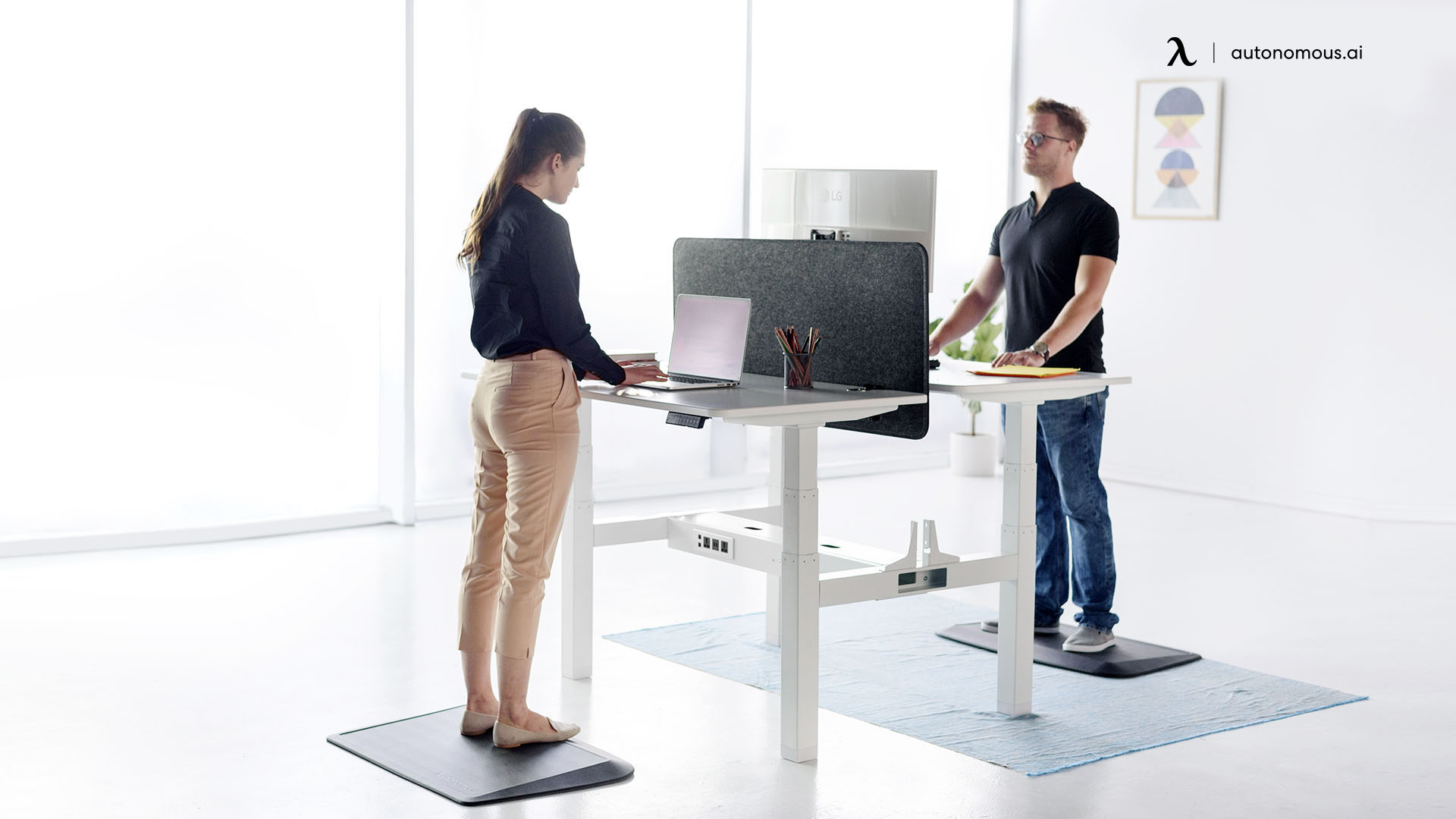 Ergonomic Standing Desk Mat: Cushioned Anti-Fatigue Office Floor Mats –  UncagedErgonomics