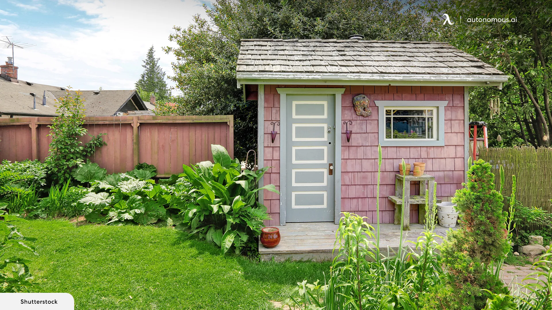 Environmentally-Friendly Toilet Alternatives for Your Garden Room