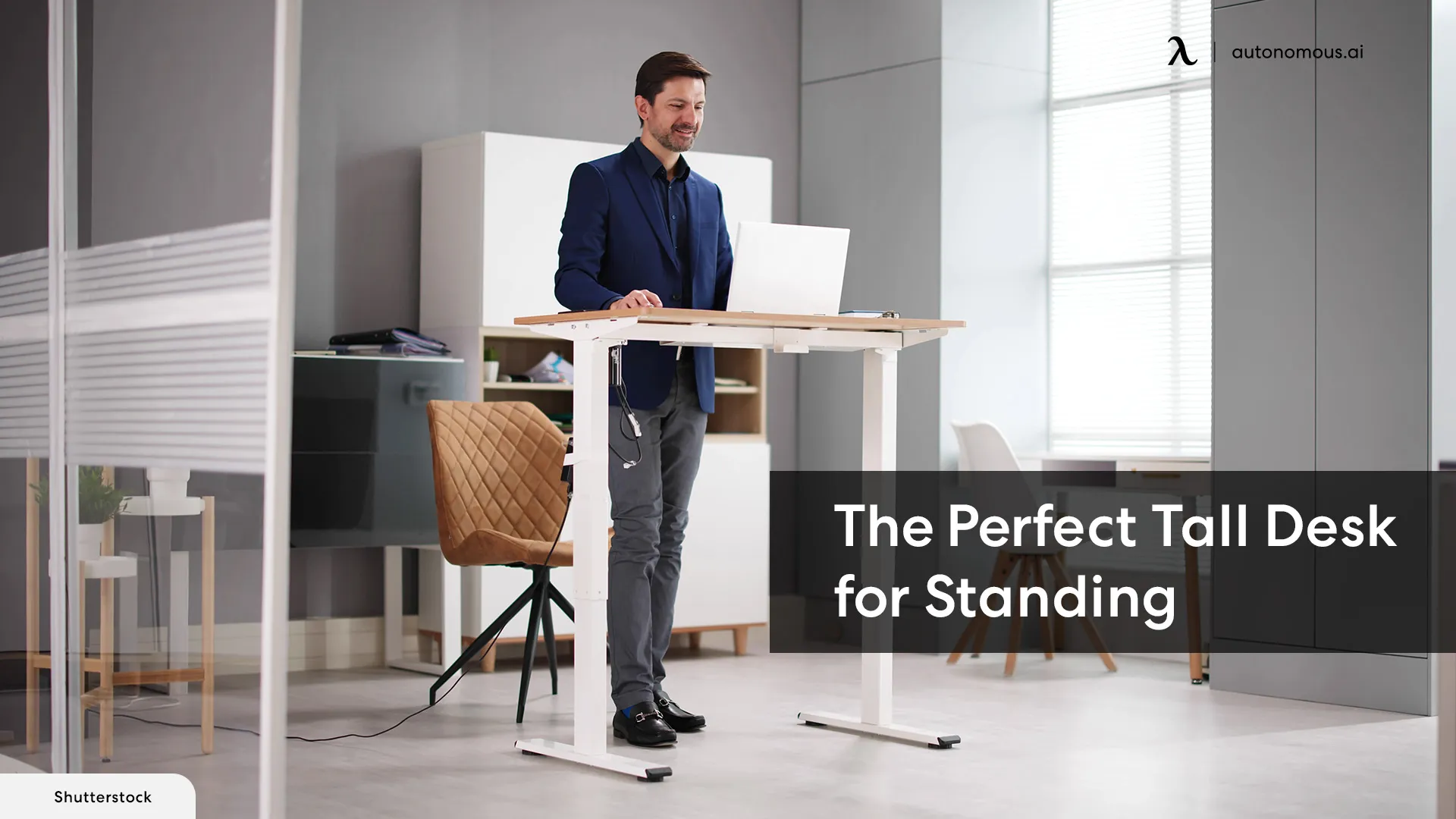 Types of People Who Will Benefit From a Tall Desk for Standing