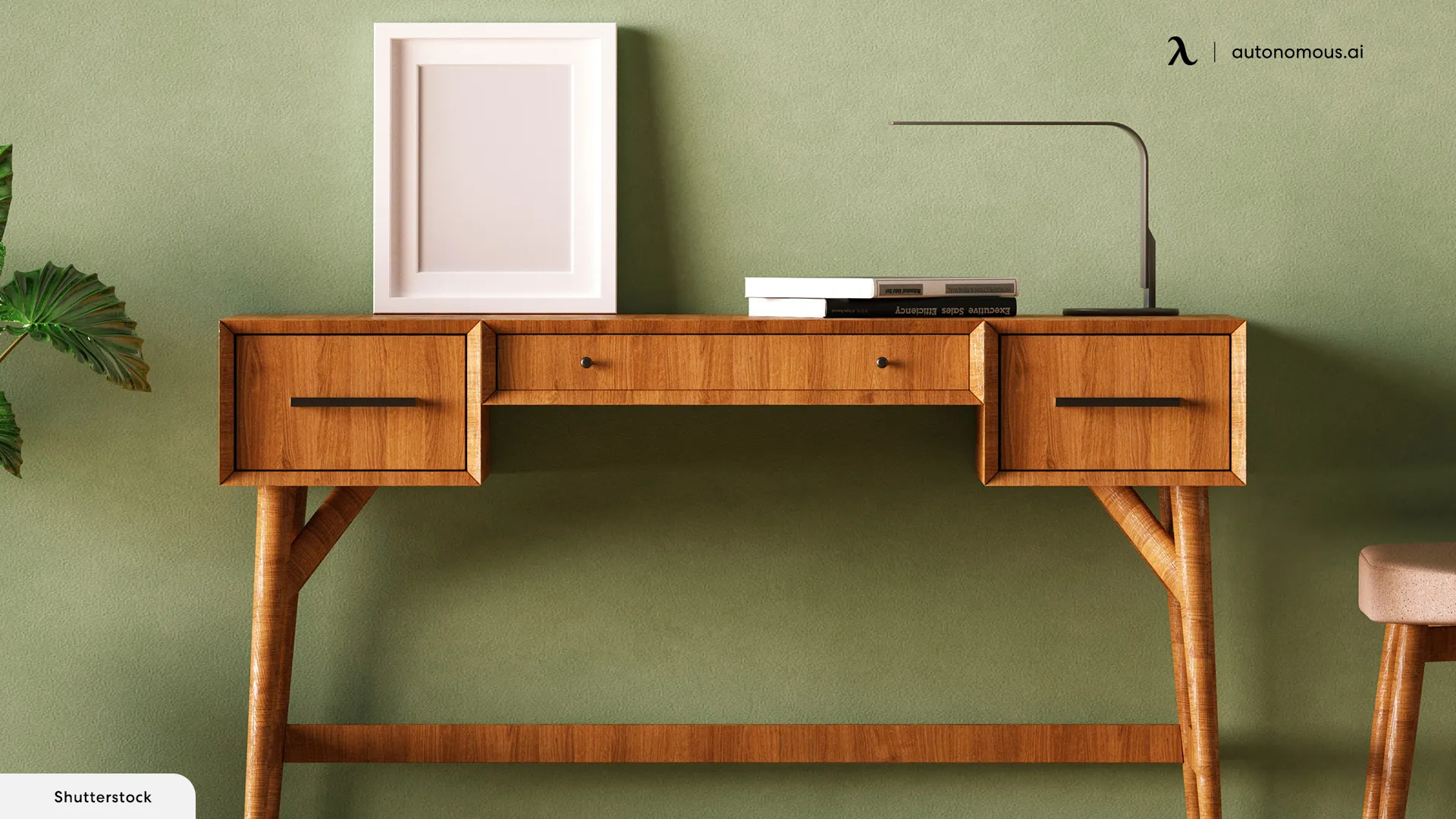 All About Mid-century Modern Desk Design and Our Top Picks