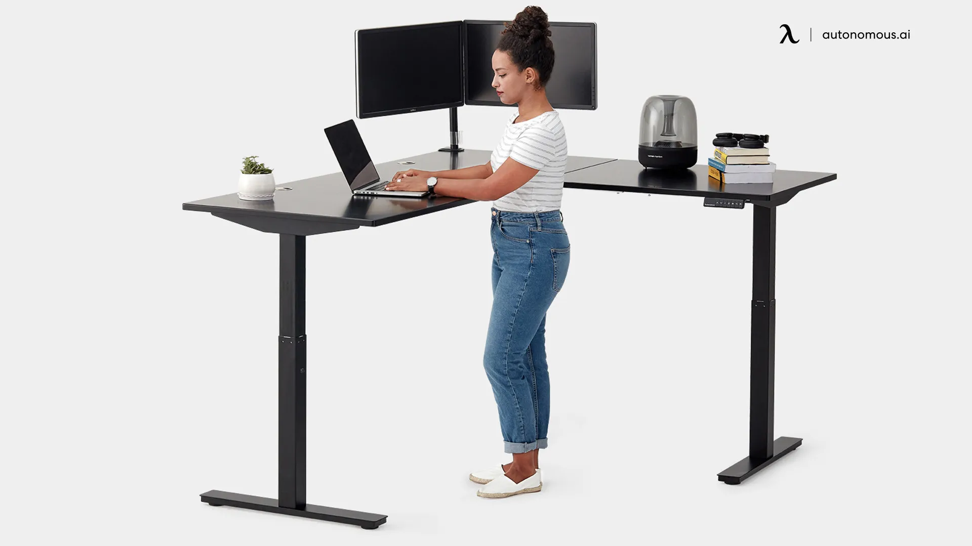 The Desk for small office desk setup