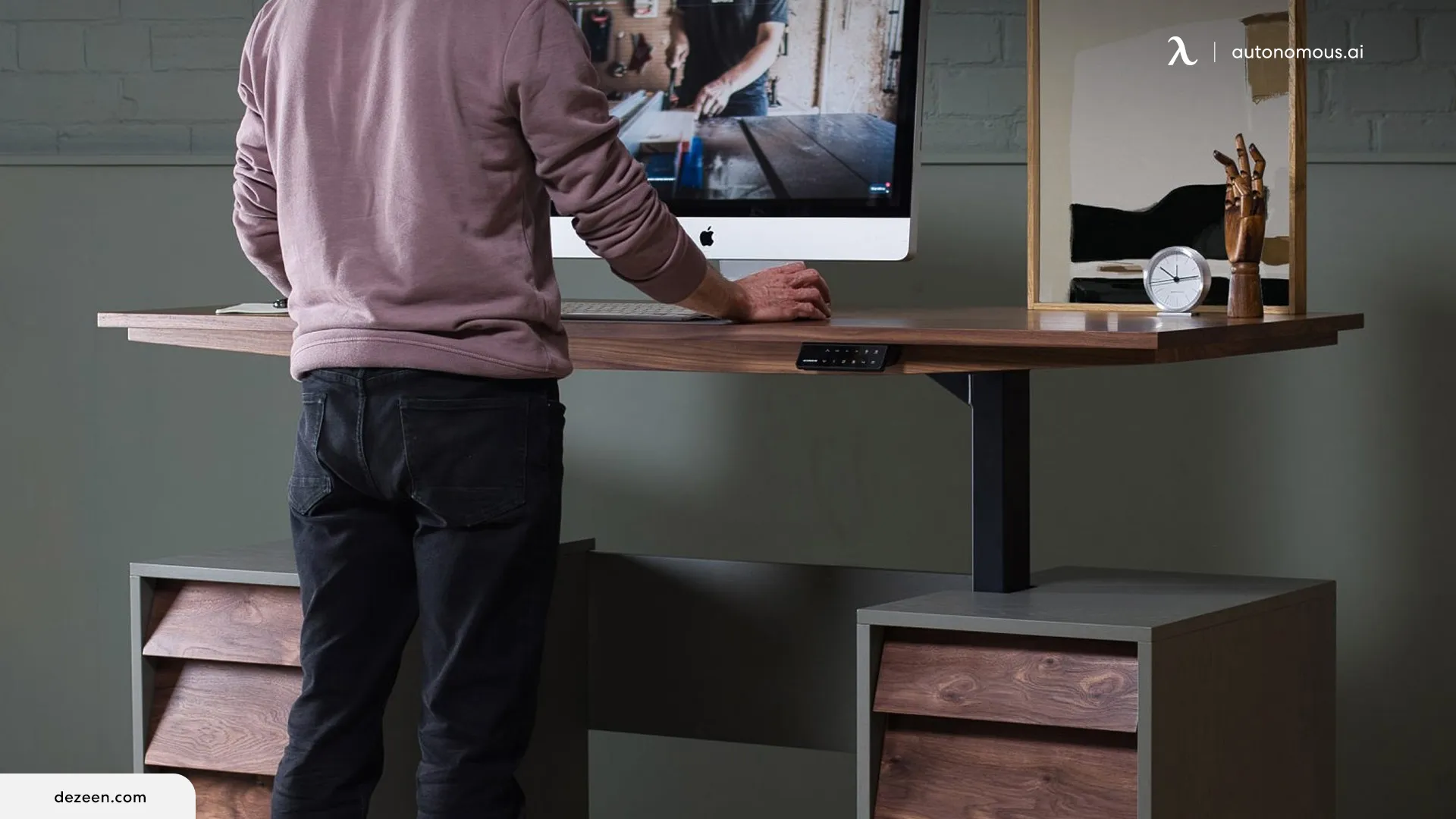 Advantages of Adjustable Standing Desks with Drawers