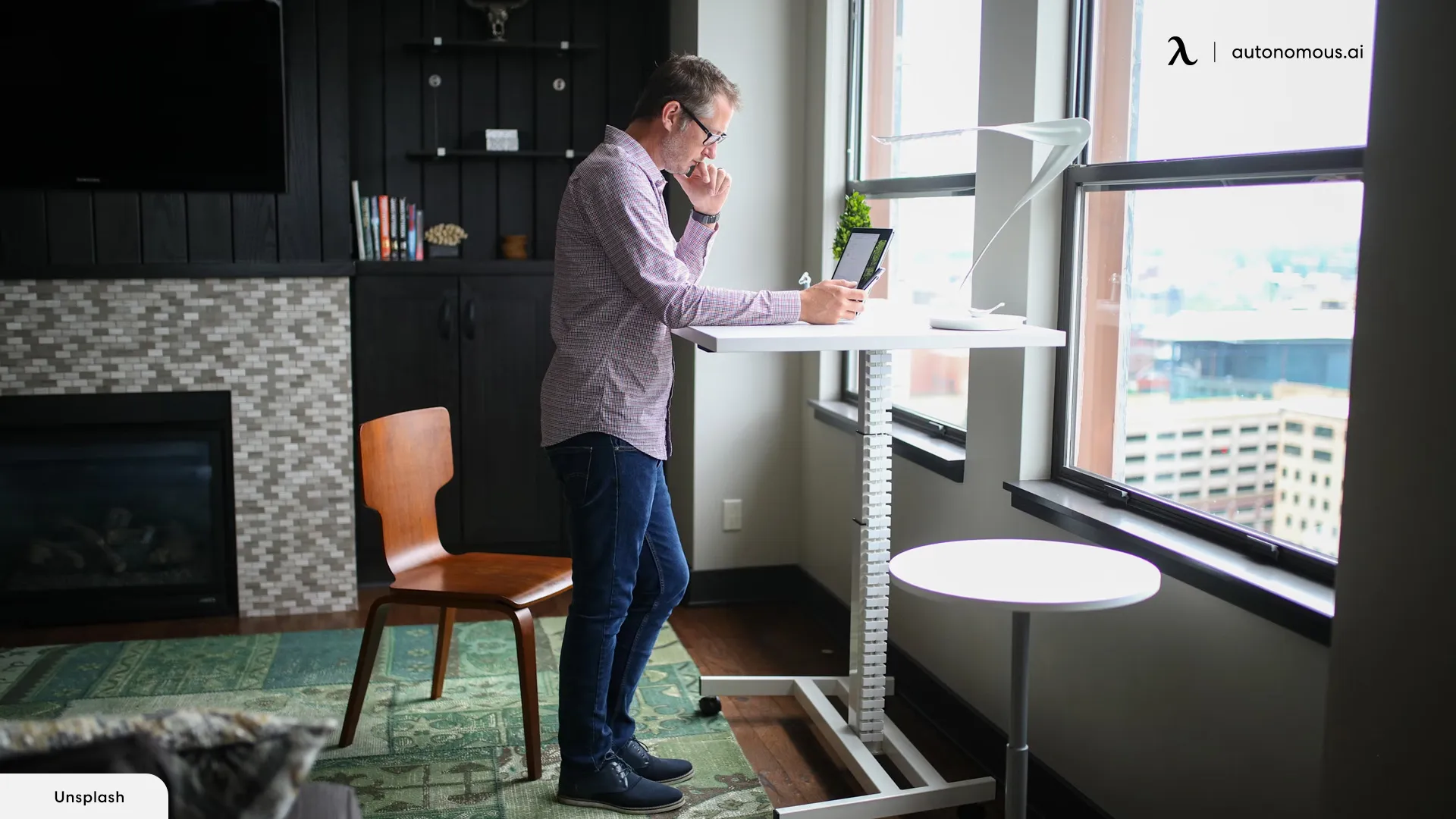 Are Standing Desks a Decent Ergonomic Option for Your Office?
