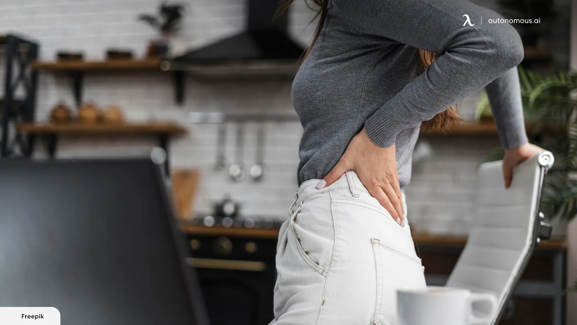 Ergonomic Solutions for Lower Back Pain When Sitting in the Office