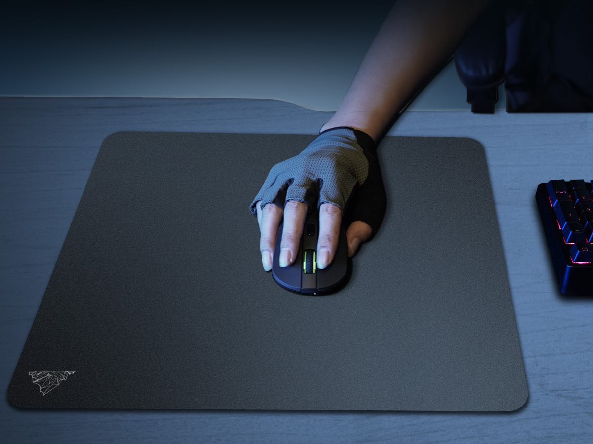 Glaceon Etched Glass Mouse Pad -For High-End Gaming & Design