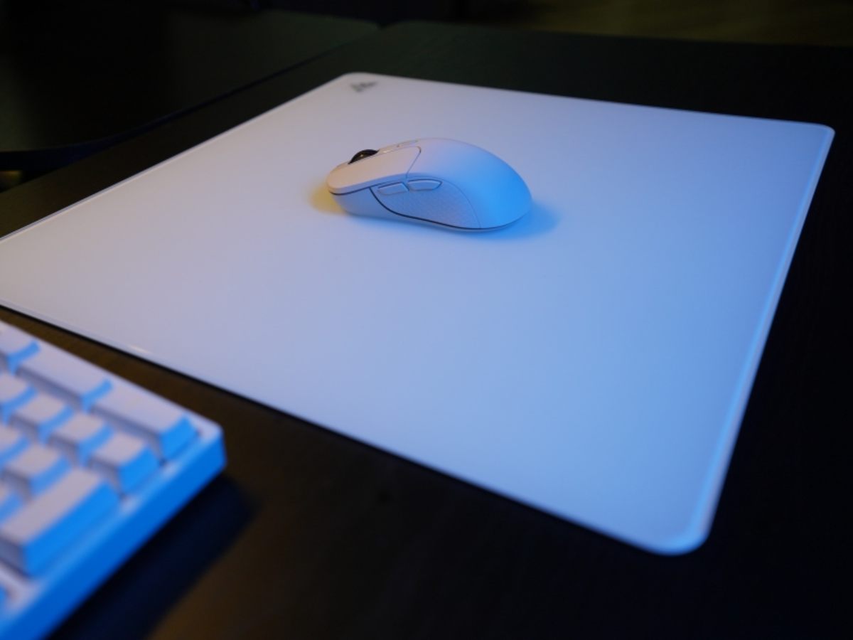 Glaceon Etched Glass Mouse Pad -For High-End Gaming & Design
