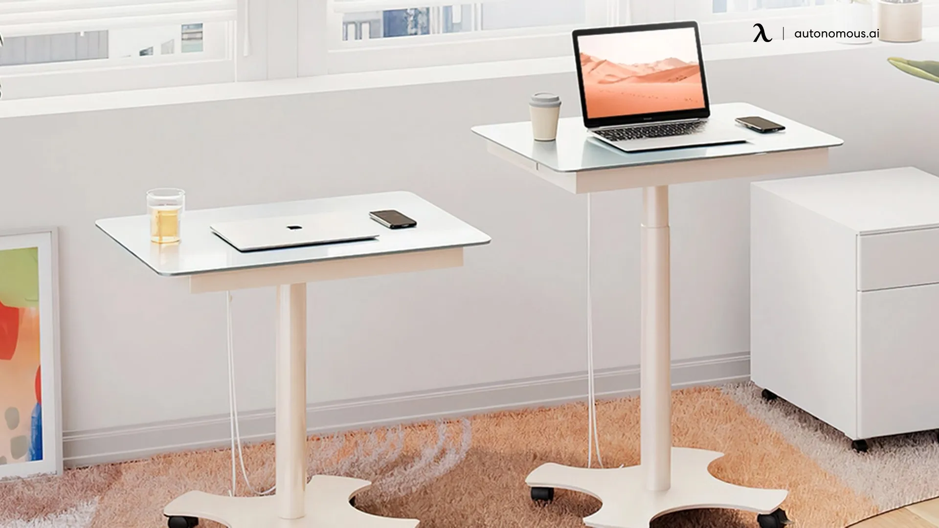 The Best Desks That Fit in Small Spaces – Review and Guide