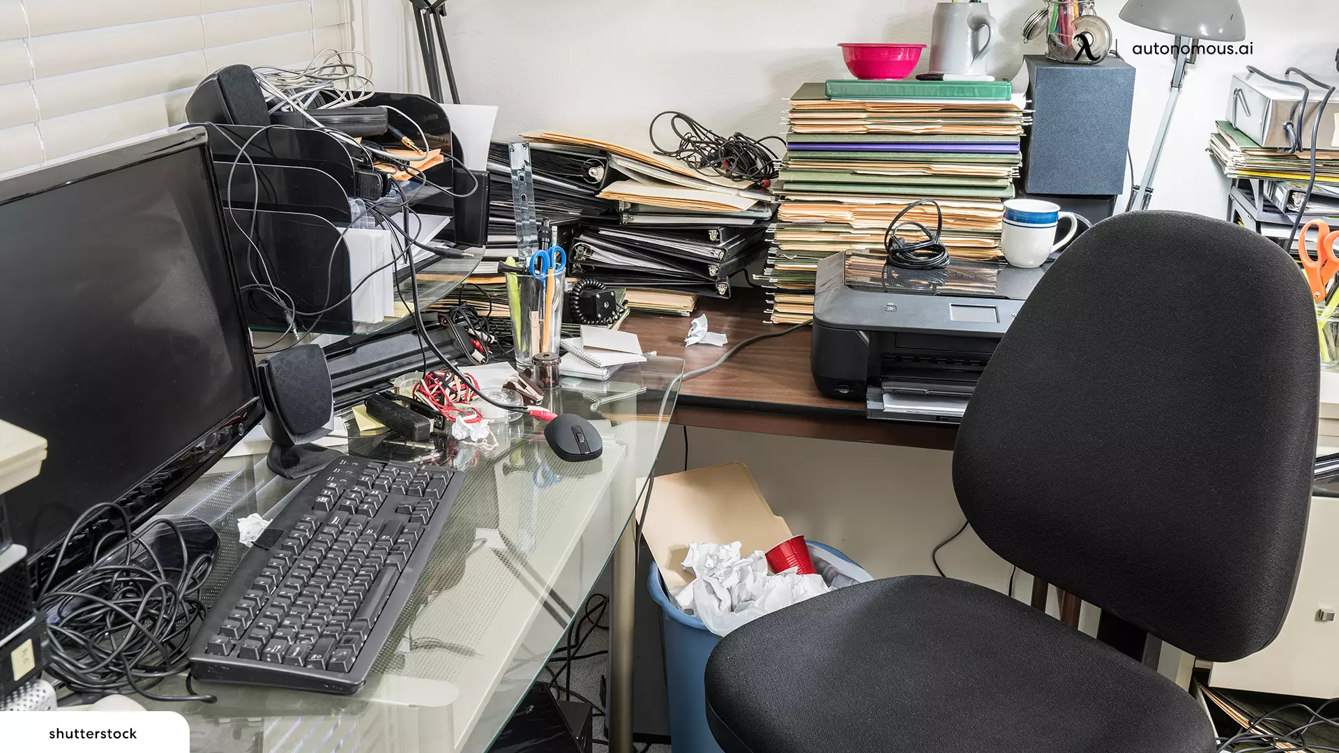 Messy Desk and What It Reveals About You