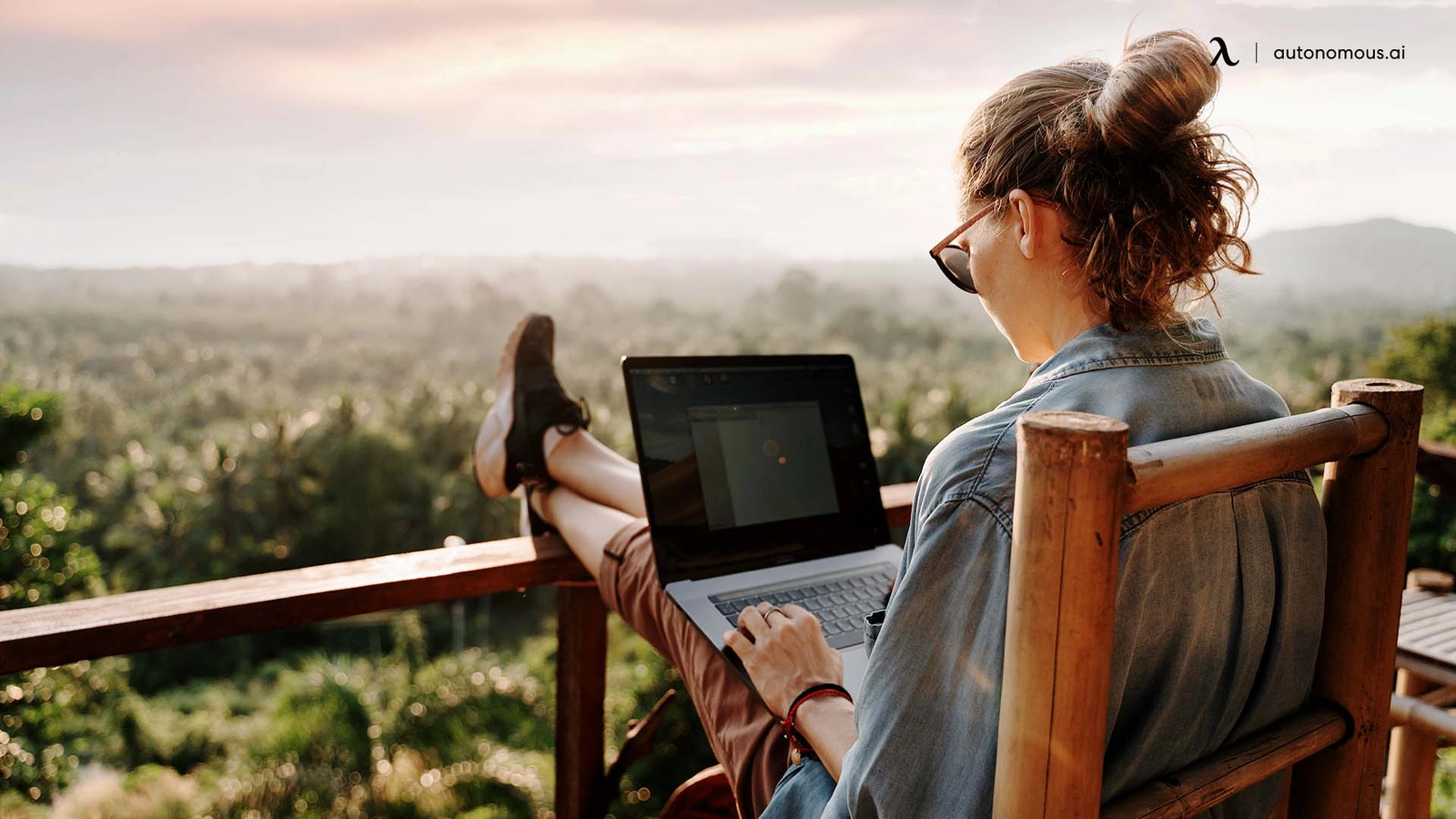 How to Succeed as a Digital Nomad: Essential Tips and Advice