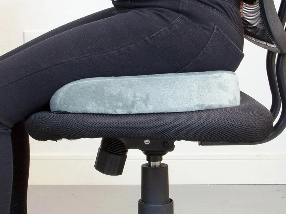 Mount-It! MI-1201 ErgoActive Cool Gel Seat Cushion for Chair