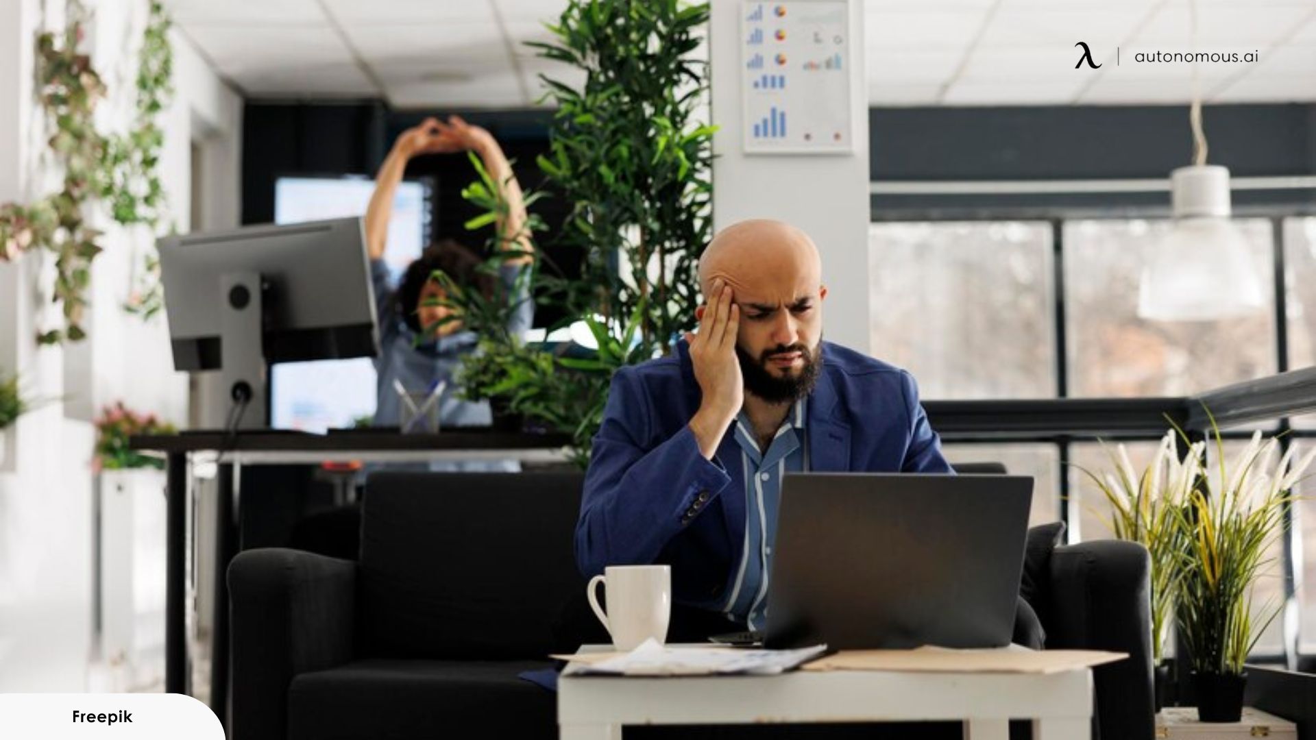 How to Prevent Circulation Problems While Working a Desk Job