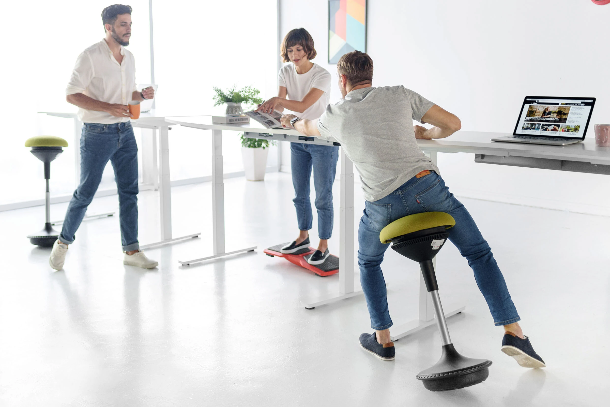 Autonomous ErgoStool Ergonomic Office Chair Evergreen