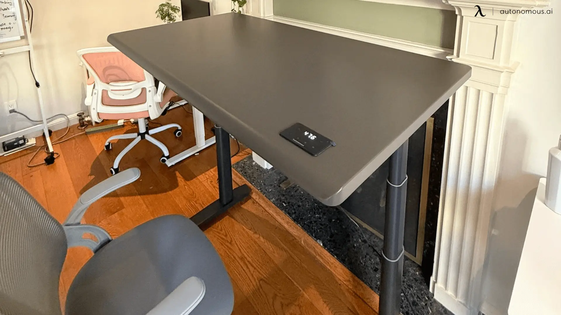 Autonomous SmartDesk 5