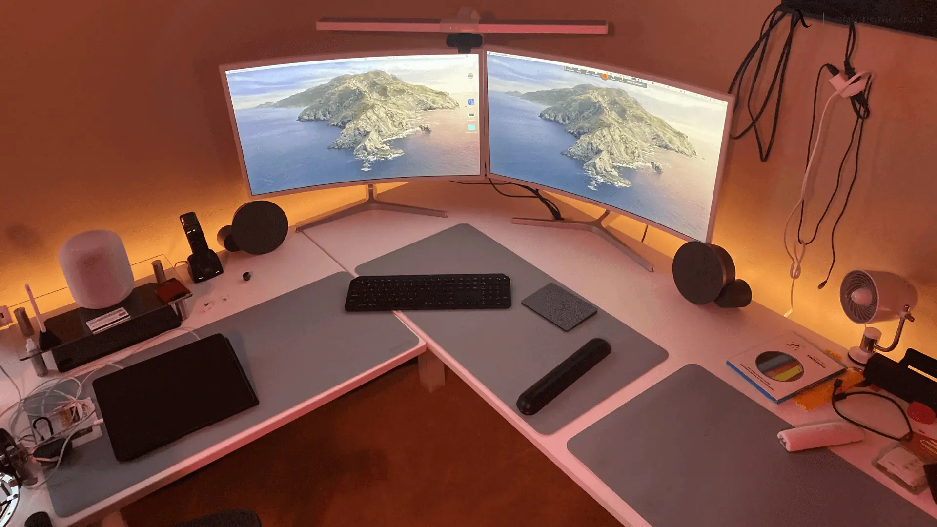 How to Buy the Best White Corner Gaming Desk