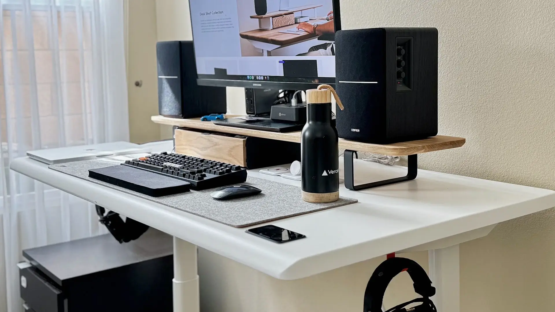 Best Standing Desks with Cable Management for a Clean Workspace