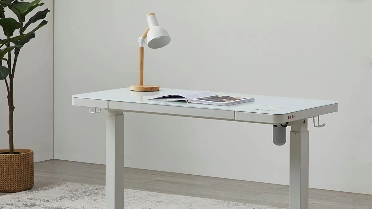 A Closer Look At Standing Desks With A Wireless Charger