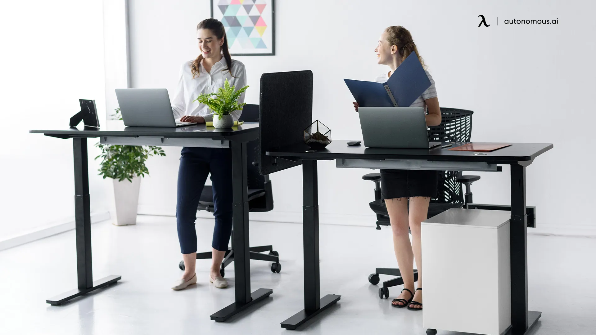 How Can A Standing Desk Help You Lose Weight?