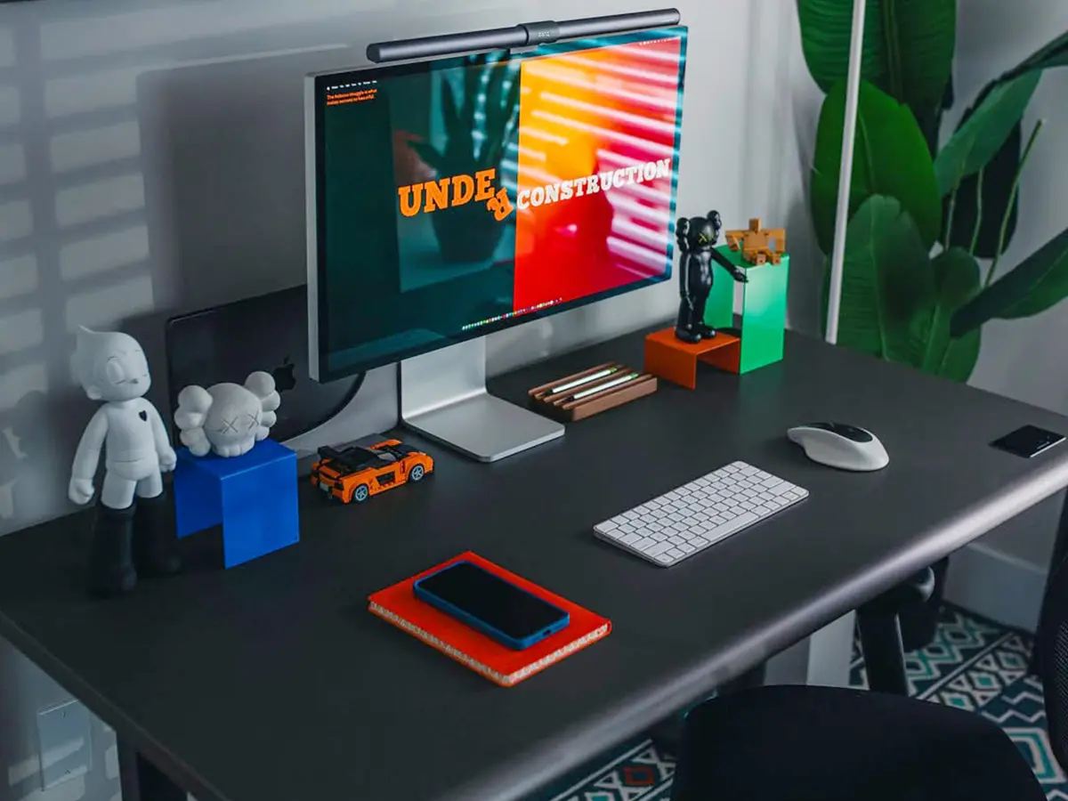 Autonomous Desk 5 Pro (27.2" - 52.7" height range)