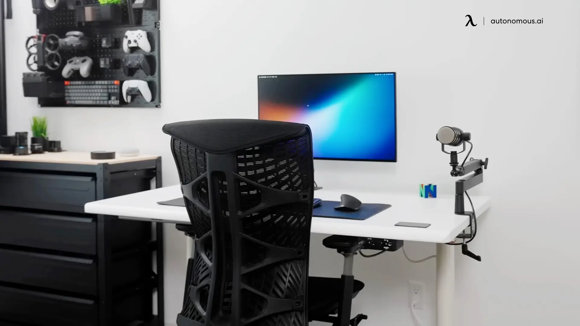it's the perfect time to upgrade your home office or workspace with Autonomous