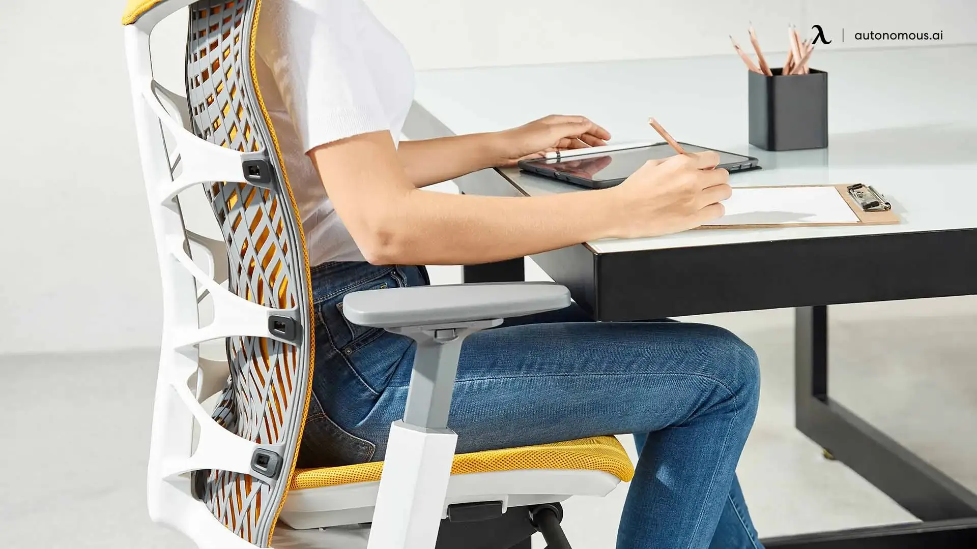natural and relaxed posture