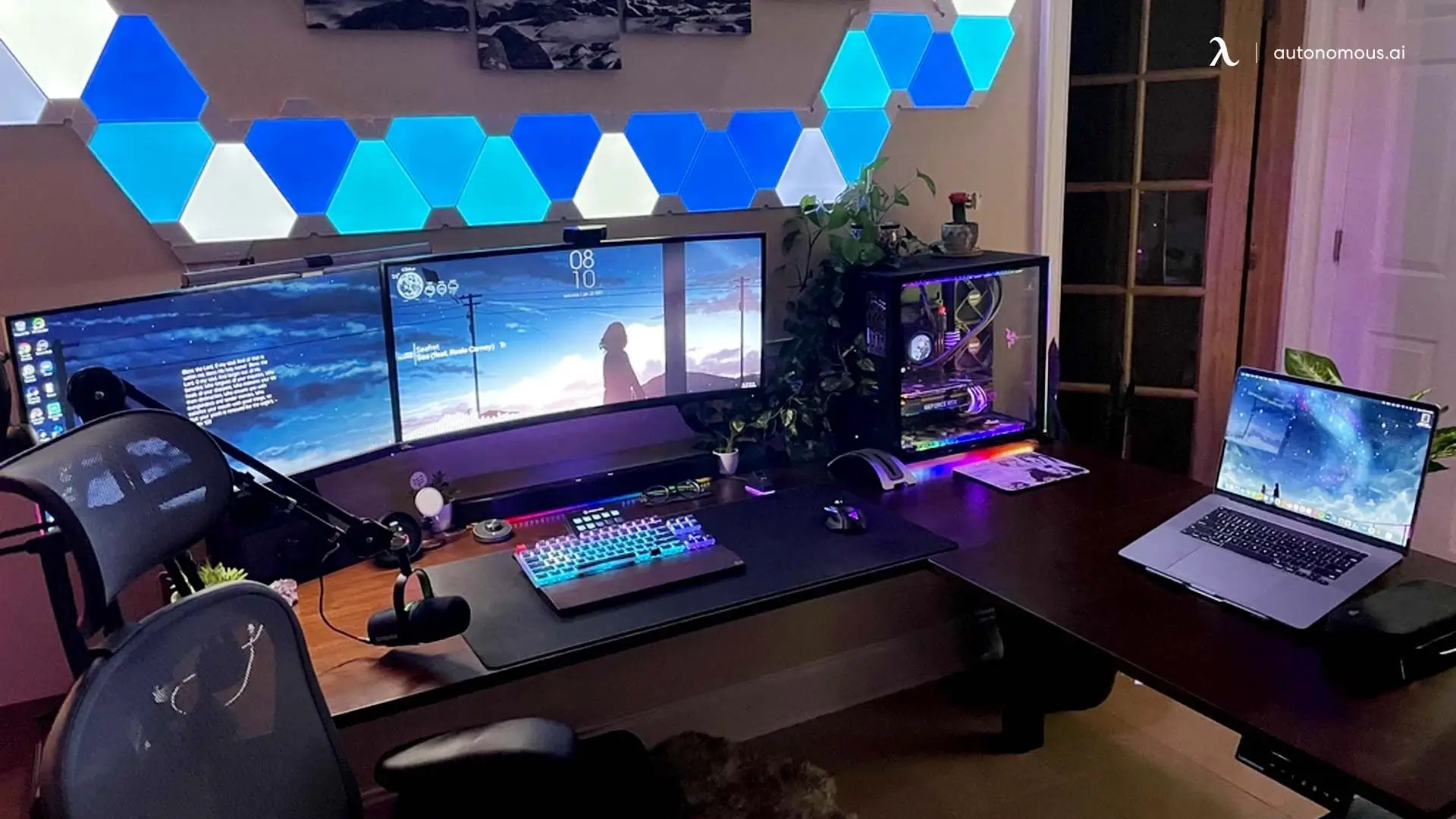 The Ultimate Guide to Selecting the Ideal Podcast Desk