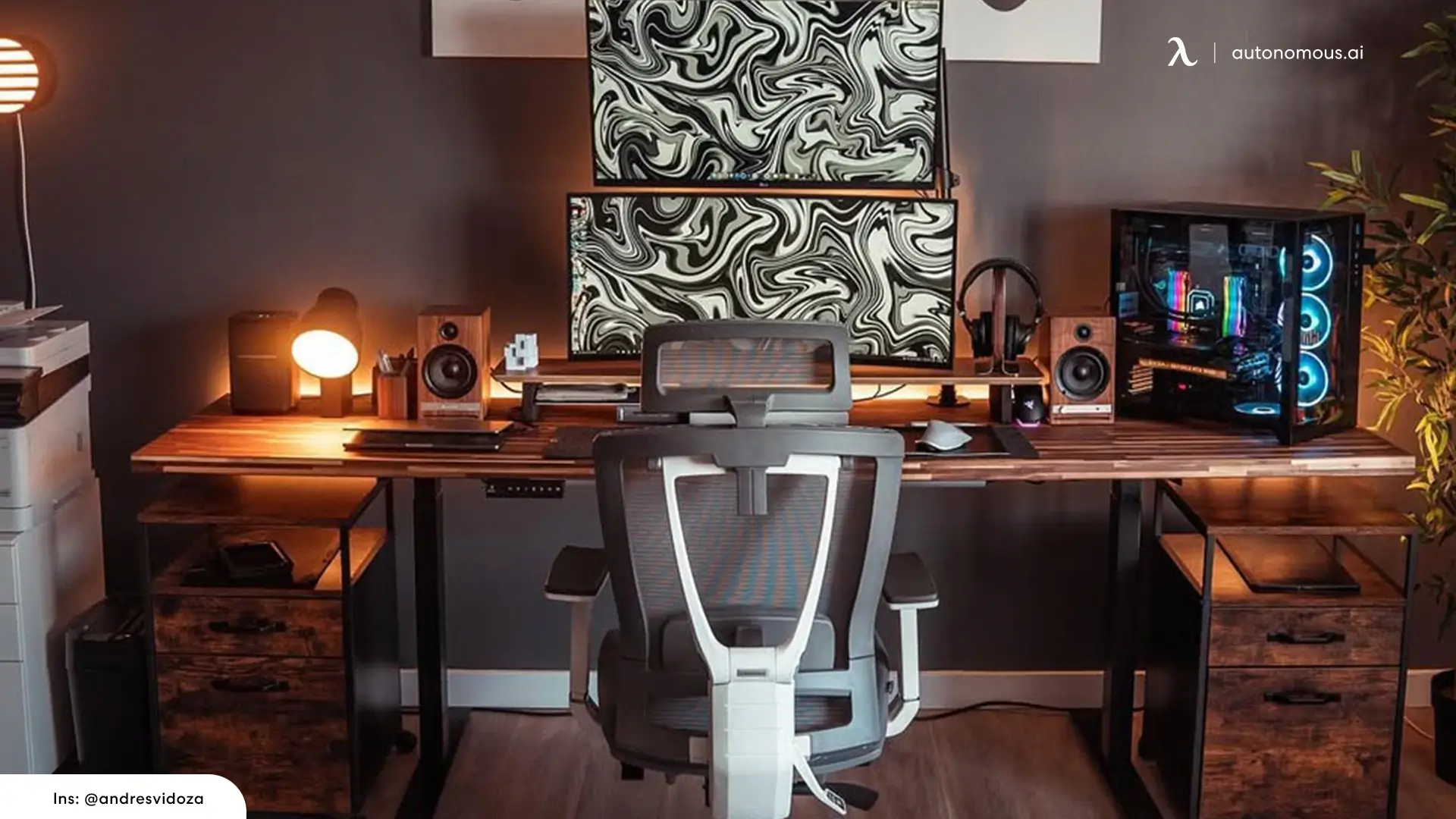 What makes a good podcast desk?