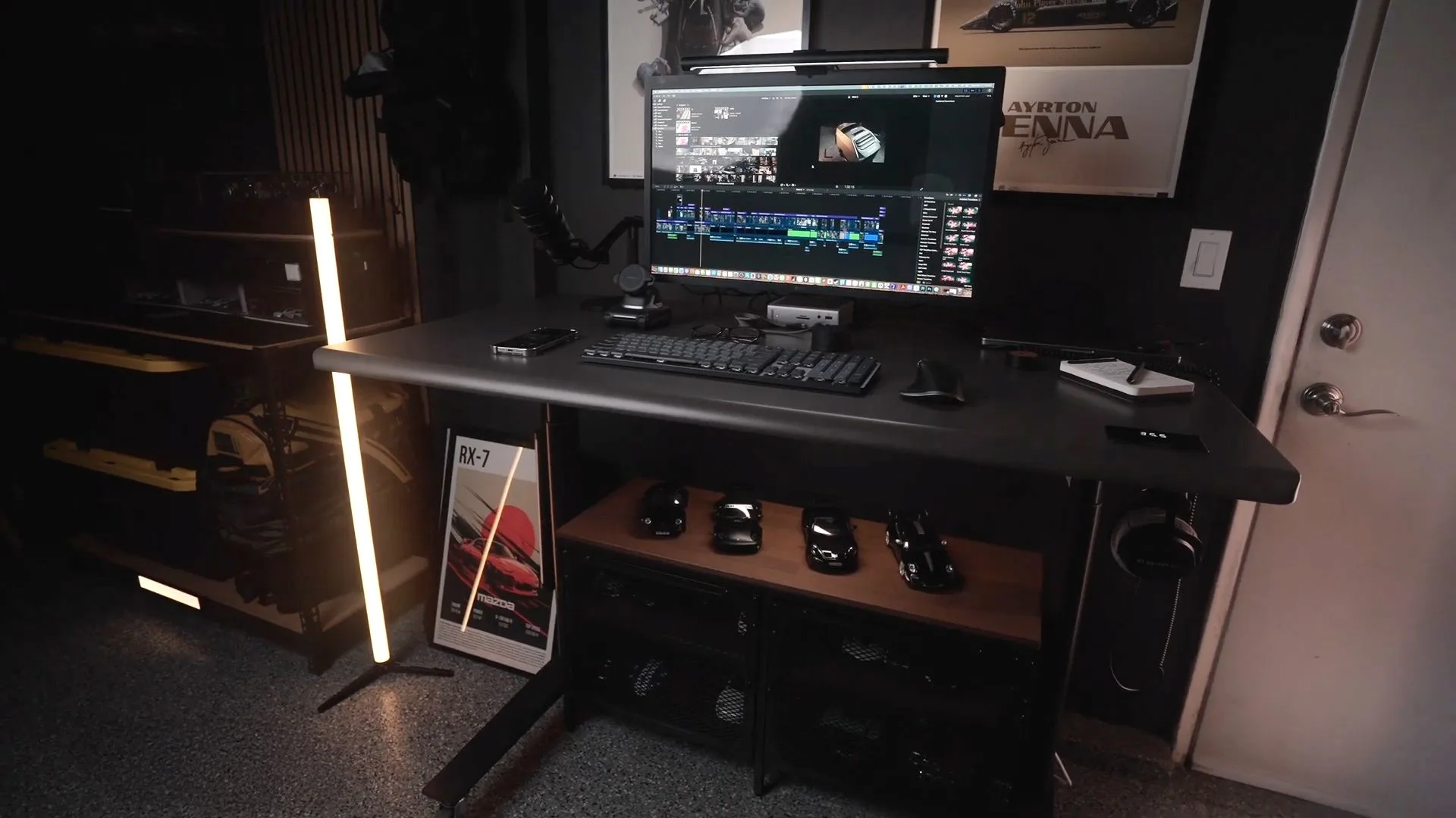 Autonomous Desk 5