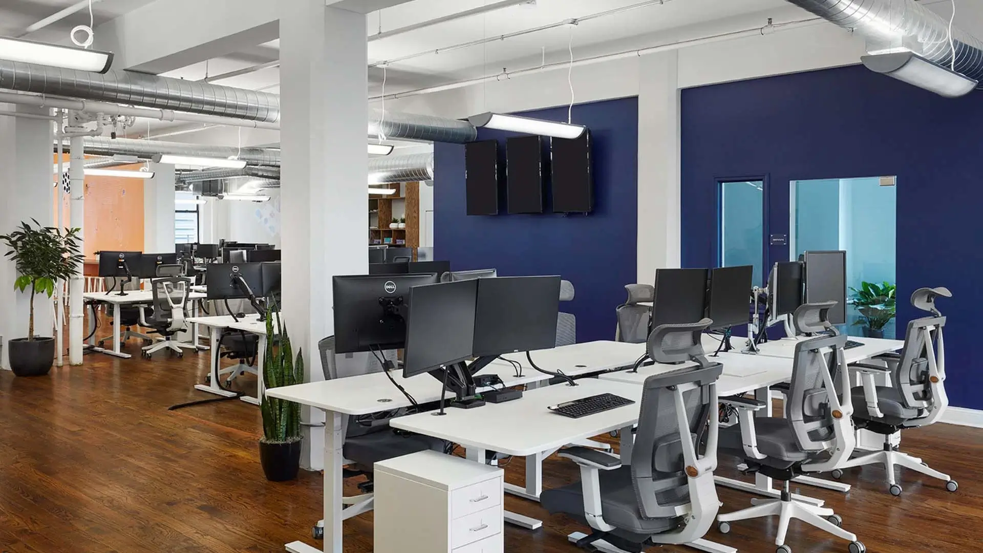 Small Real Estate Office Design Ideas That Maximize Space