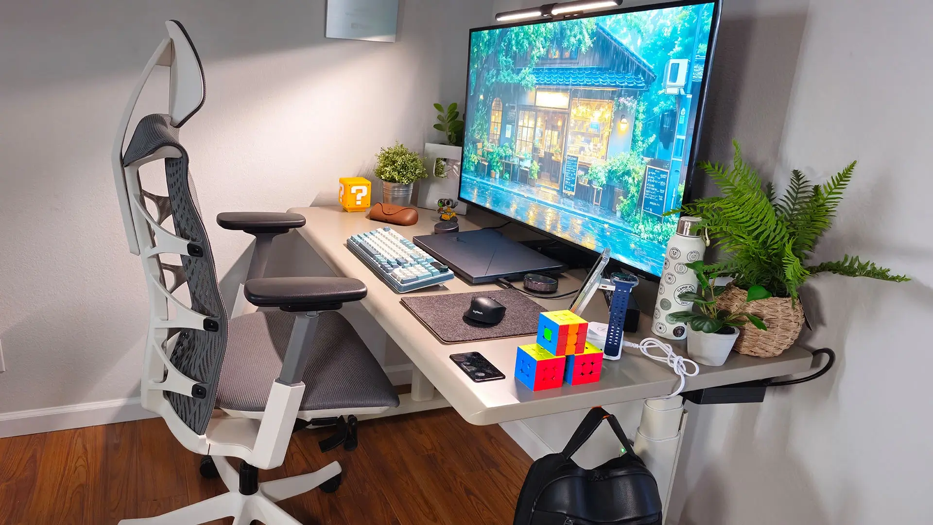 Best Thanksgiving Furniture & Workspace Deals