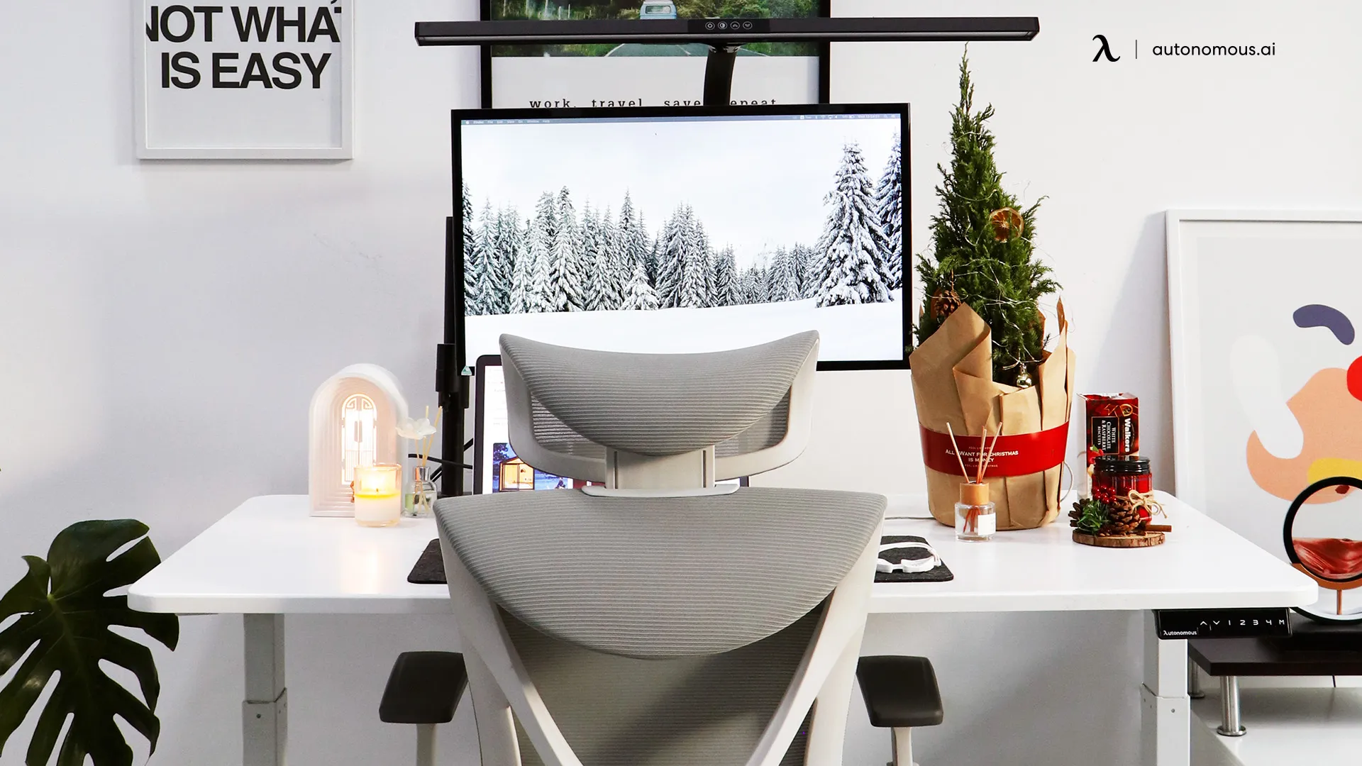 Desktop elements bring New Year energy