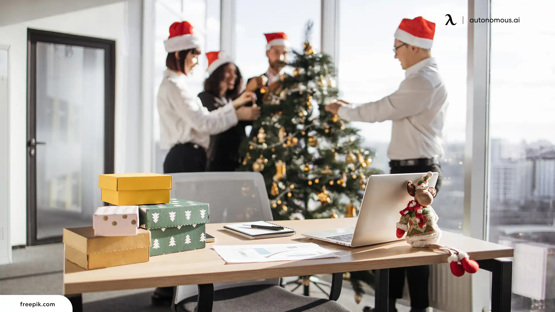 For coworkers, personalized Christmas gifts should stay subtle